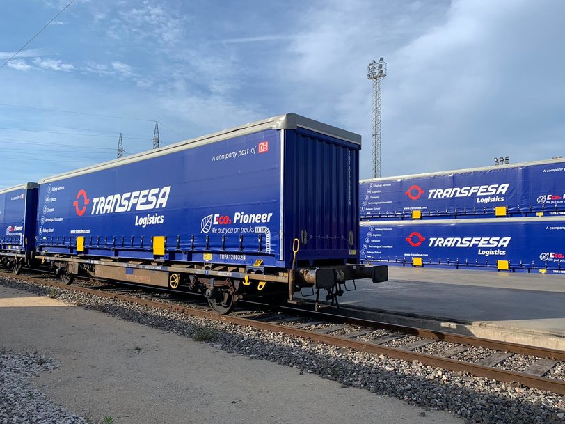 MEDLINE SUBE AL TREN SU MATERIAL SANITARIO DE LA MANO DE TRANSFESA LOGISTICS PARA SER MÁS SOSTENIBLE